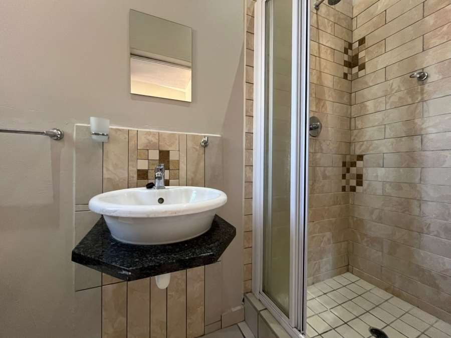 2 Bedroom Property for Sale in Waterval East North West